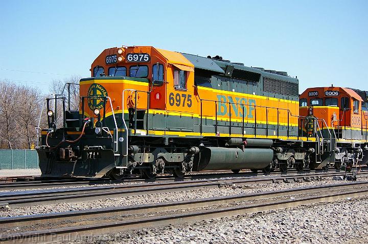 BNSF 6975 - SD40.jpg